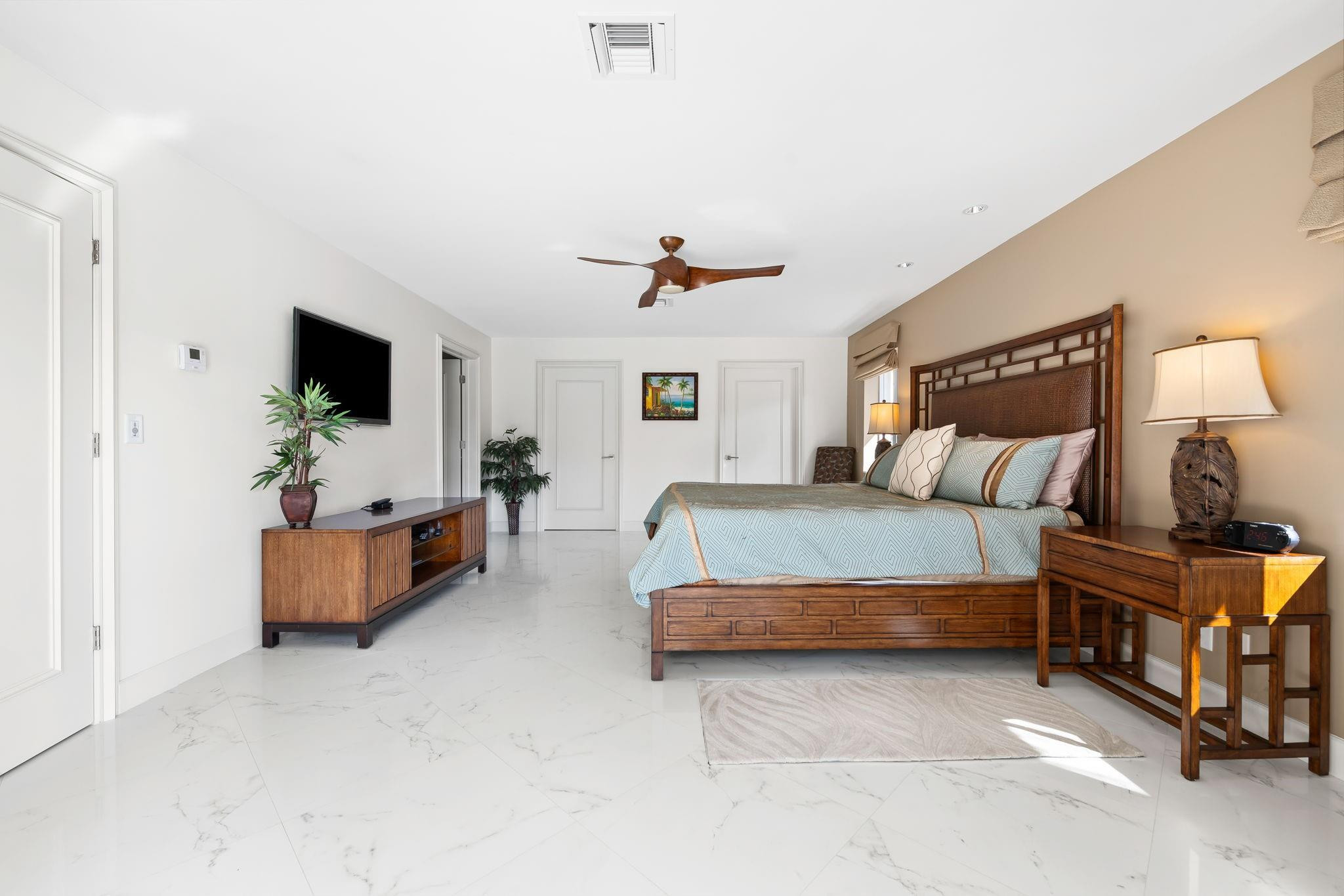 THE LANDINGS FIRST - Residential