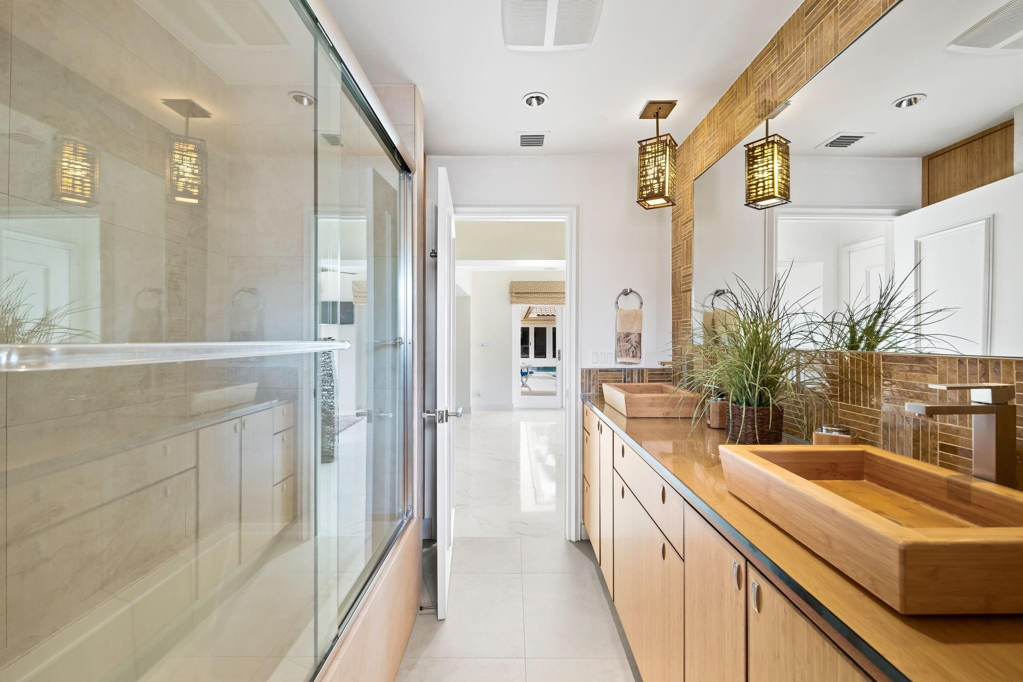 THE LANDINGS FIRST - Residential