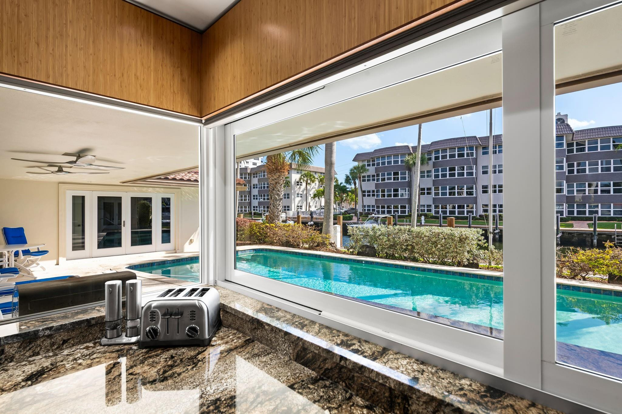 THE LANDINGS FIRST - Residential