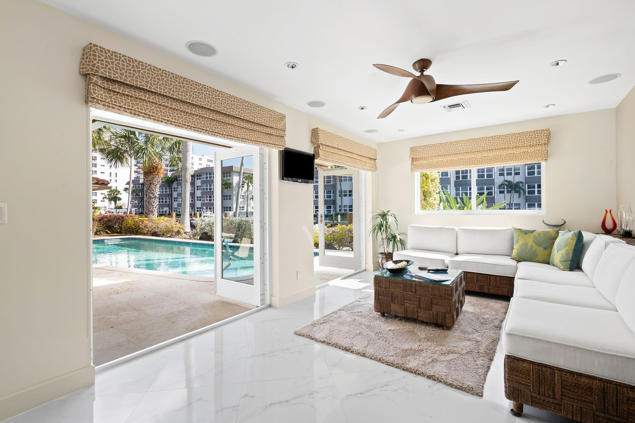 THE LANDINGS FIRST - Residential