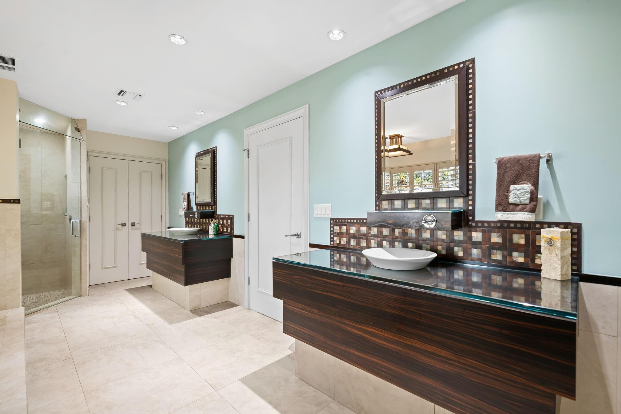 THE LANDINGS FIRST - Residential