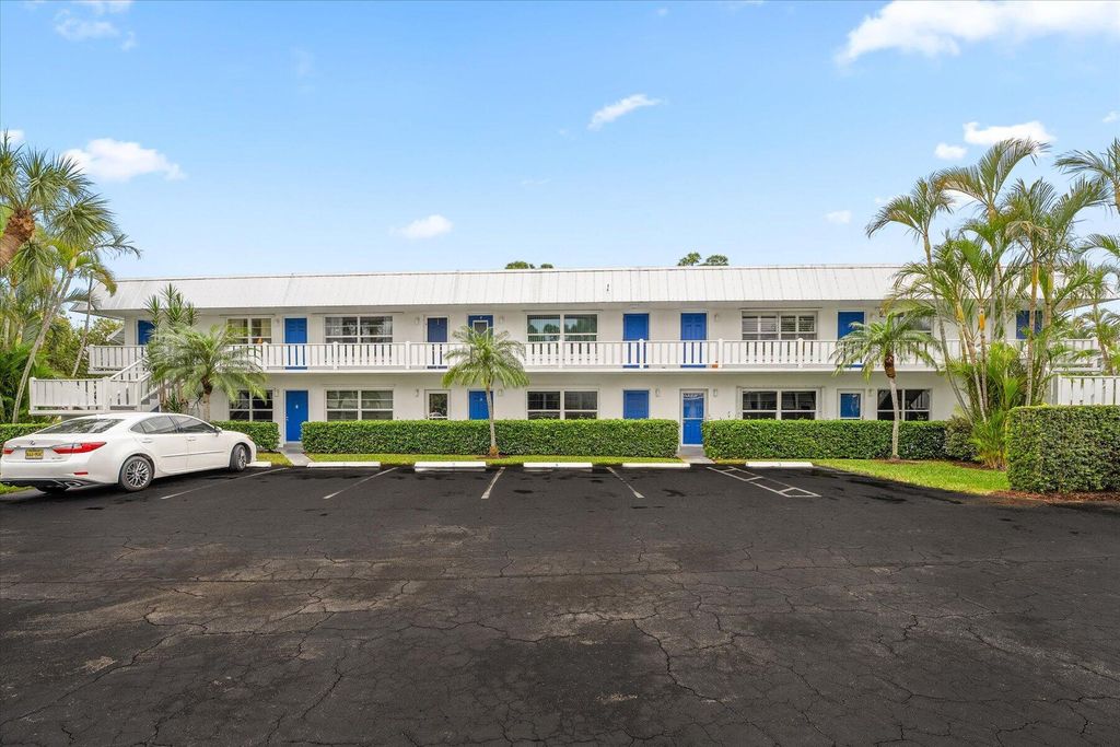 Photo of 2929 SE Ocean Boulevard #J2, Stuart, FL 34996 (MLS # R10950365)