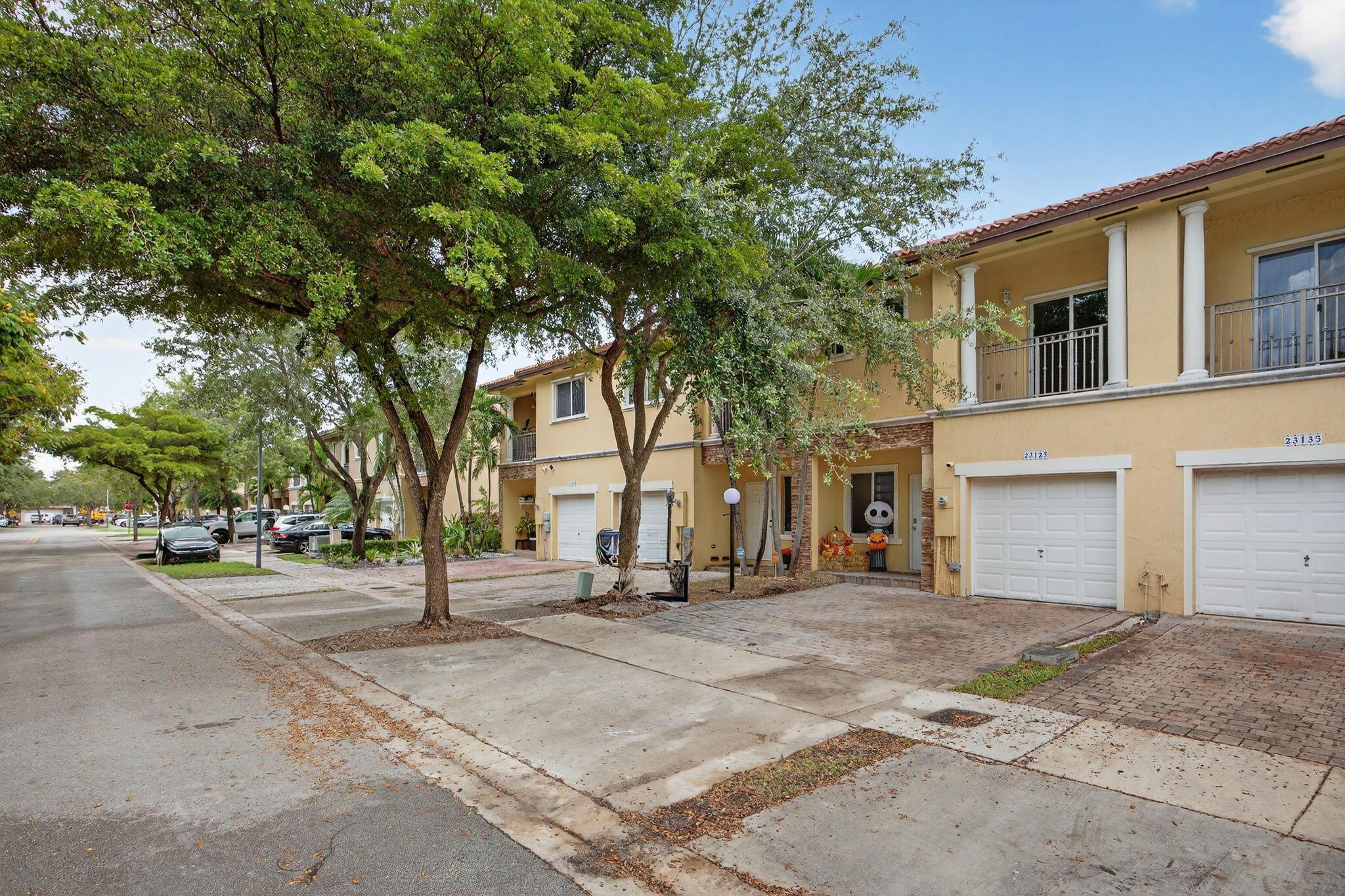 SILVER PALM HOMES - Residential