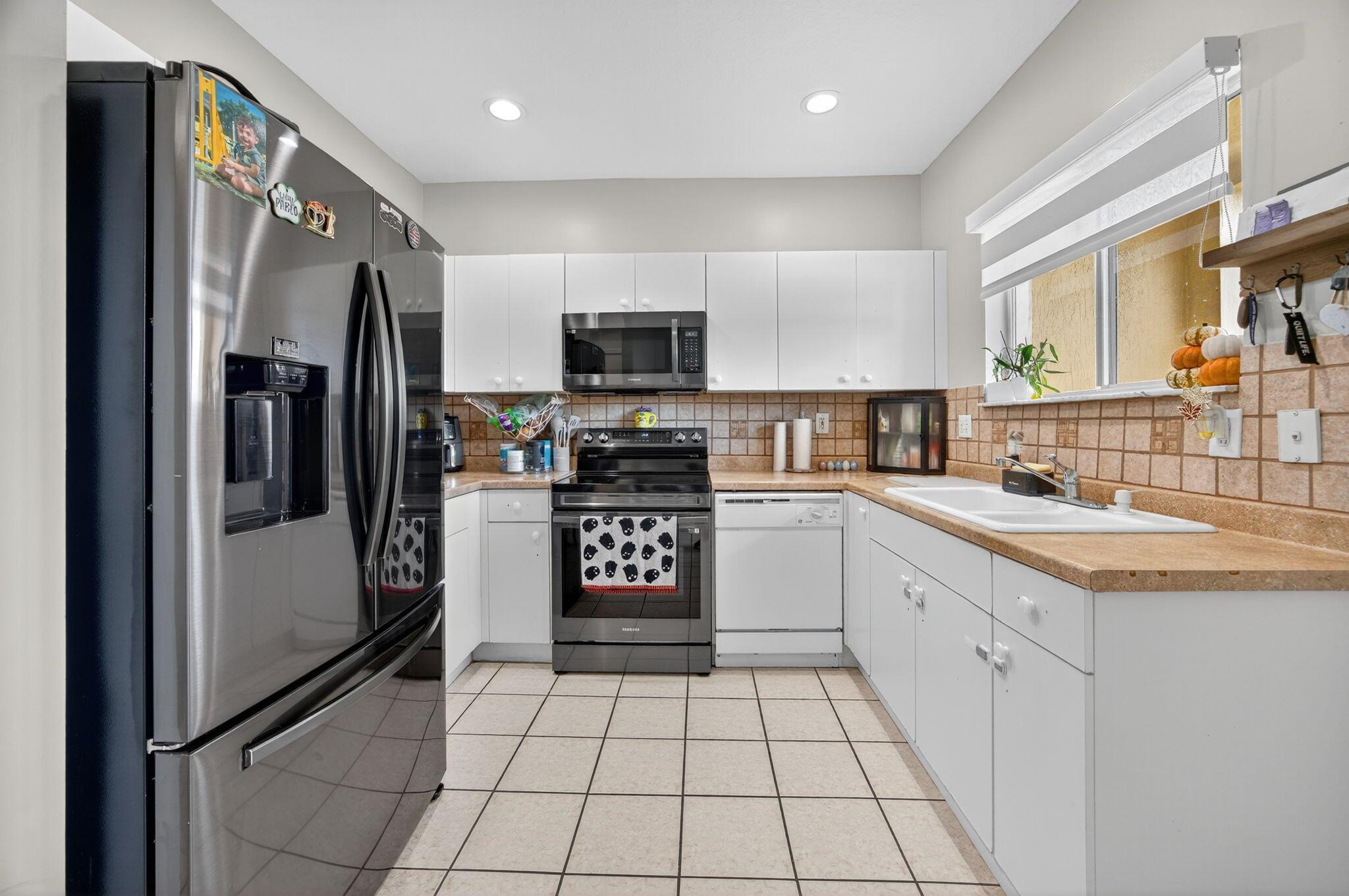 SILVER PALM HOMES - Residential