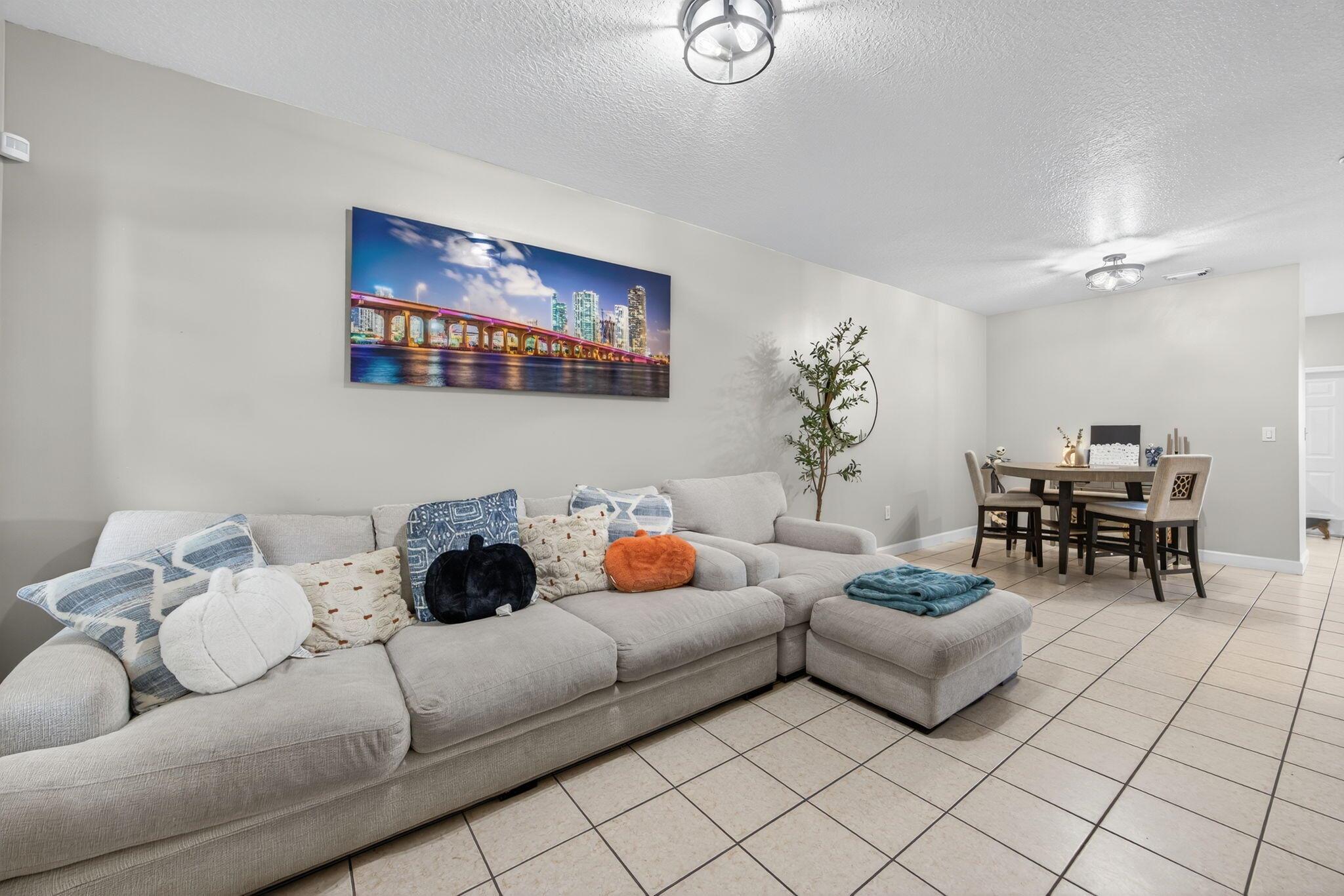 SILVER PALM HOMES - Residential