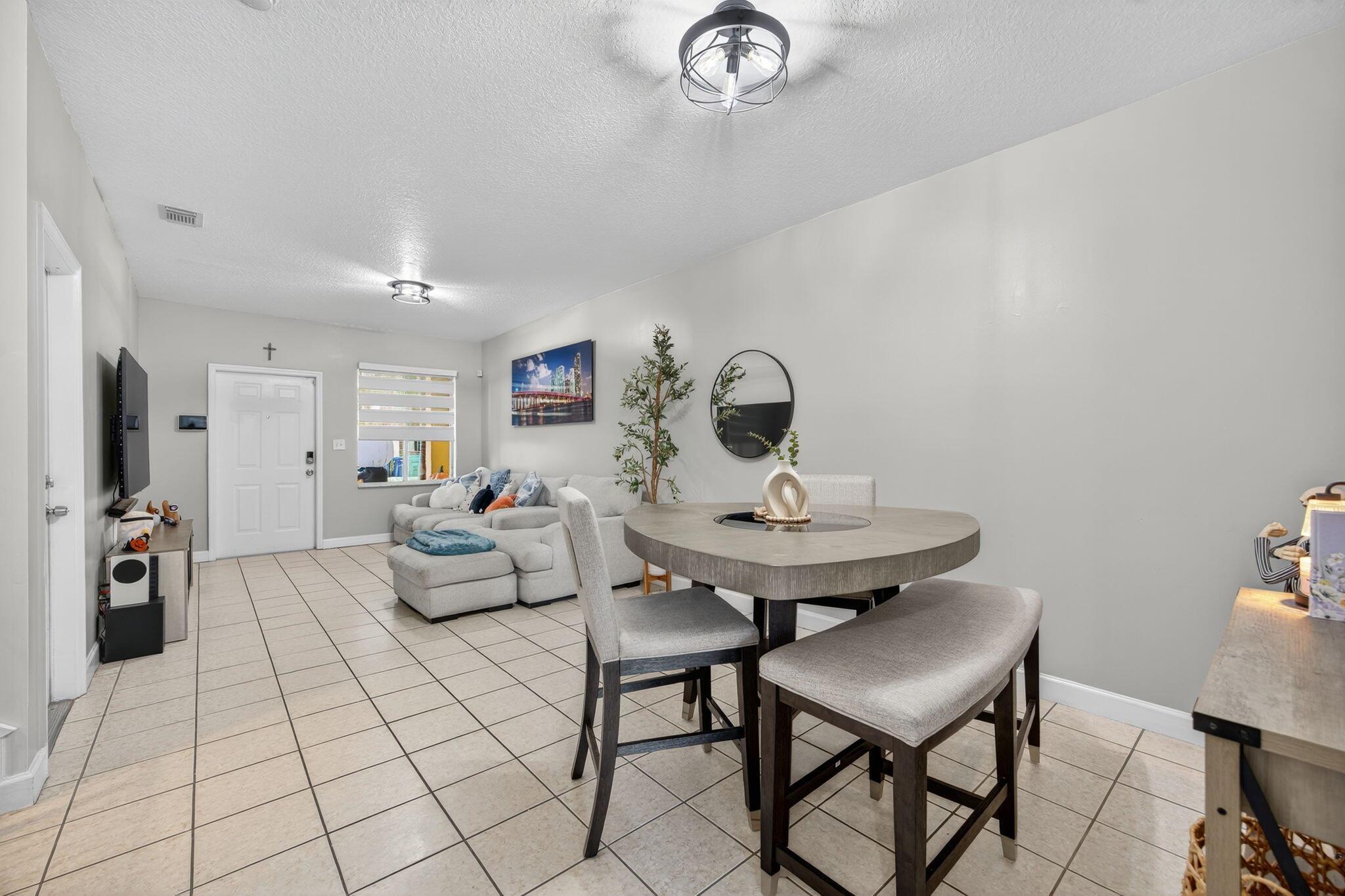 SILVER PALM HOMES - Residential