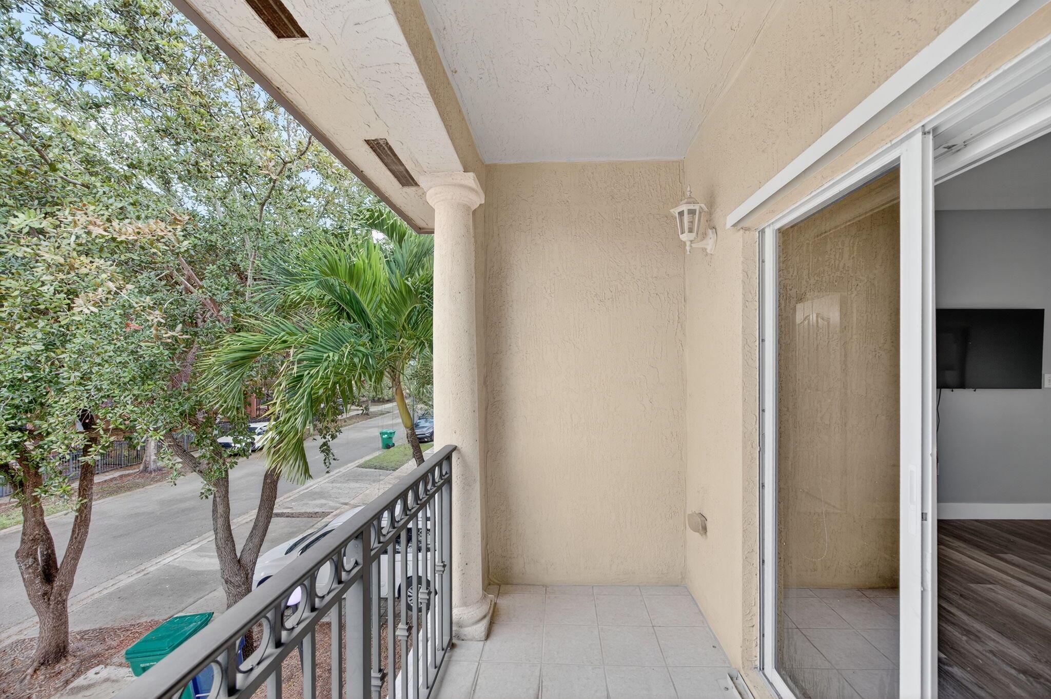 SILVER PALM HOMES - Residential