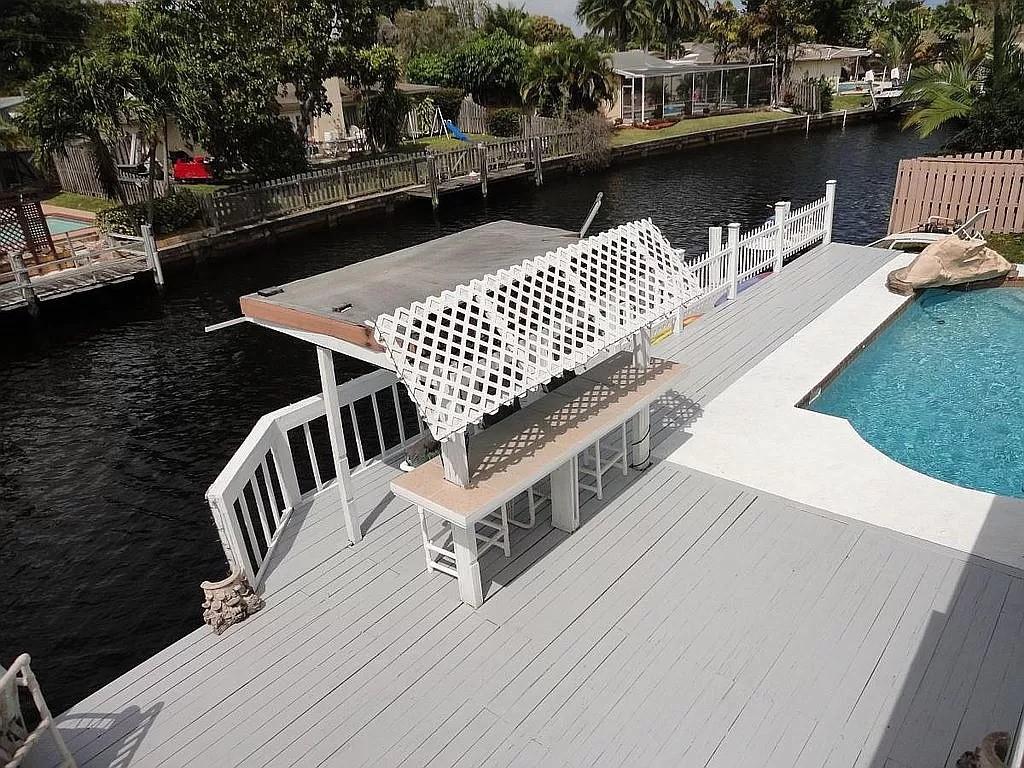 ROYAL PALM ACRES FIRST SE - Residential