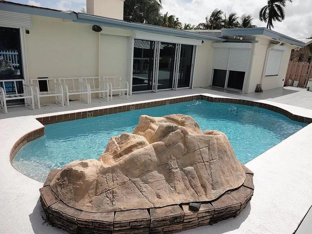 ROYAL PALM ACRES FIRST SE - Residential