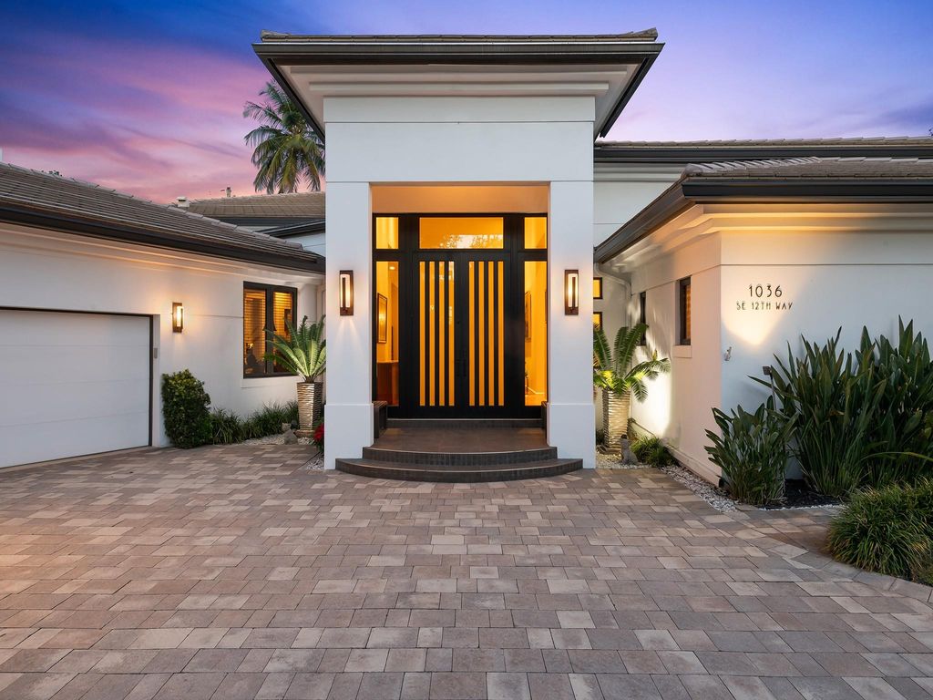 Photo of 1036 SE 12th Way, Fort Lauderdale, FL 33316 (MLS # F10544911)