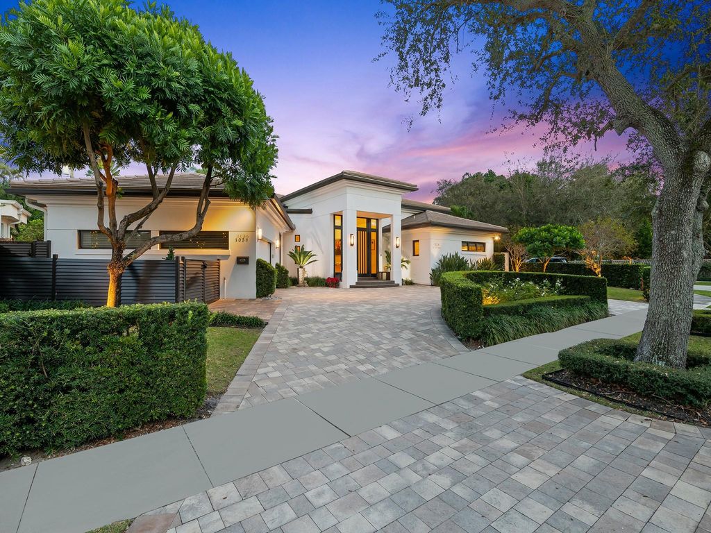 Photo of 1036 SE 12th Way, Fort Lauderdale, FL 33316 (MLS # F10544911)
