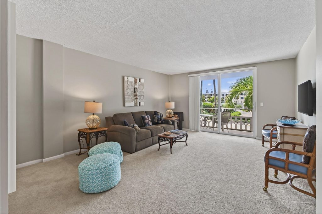 Photo of 139 Sunrise Avenue, Palm Beach, FL 33480 (MLS # B26029840)