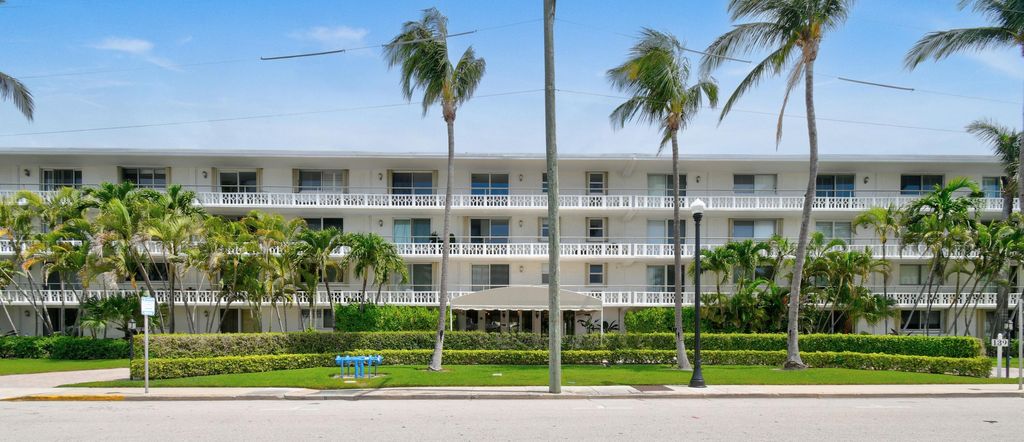 Photo of 139 Sunrise Avenue, Palm Beach, FL 33480 (MLS # B26029840)