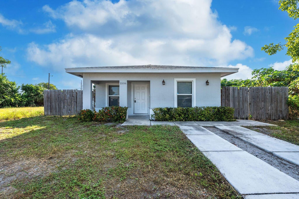 Photo of 1506 S J Street, Lake Worth Beach, FL 33460 (MLS # B26063961)
