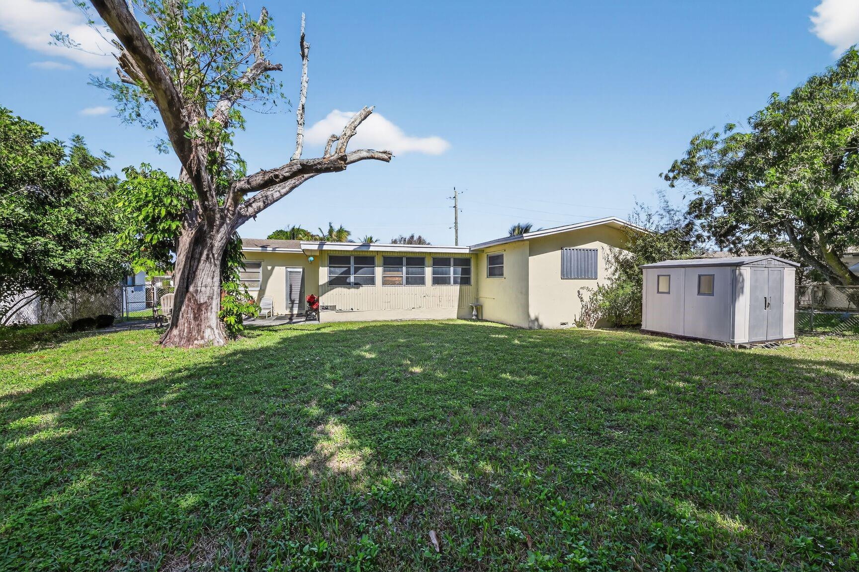 Esmonda Gardens 22-20 B - Residential