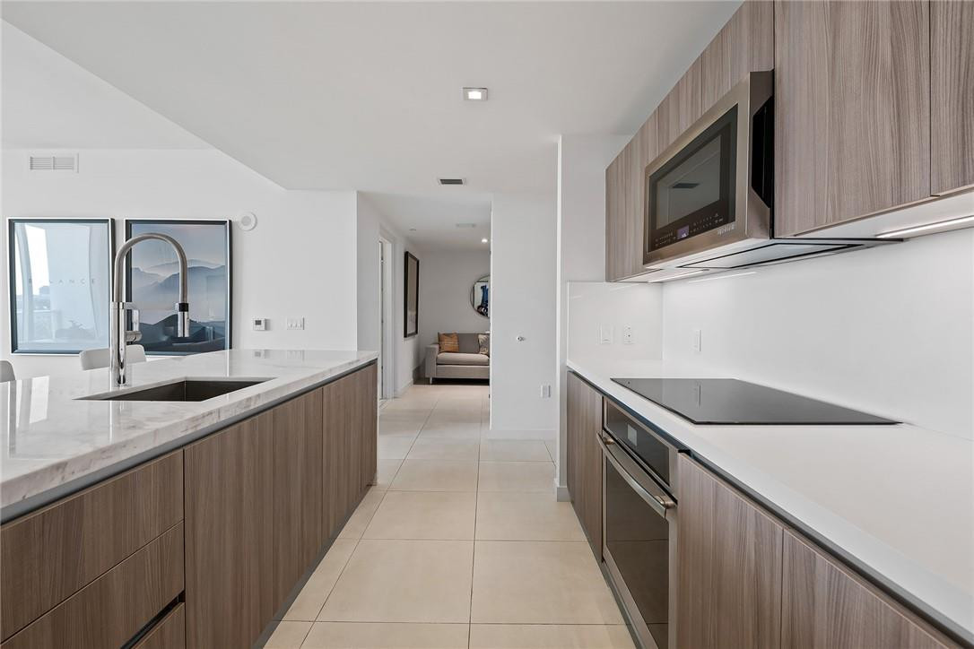 TIFFANY HOUSE - Residential