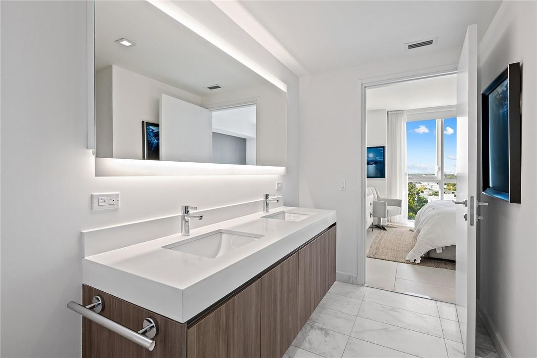 TIFFANY HOUSE - Residential