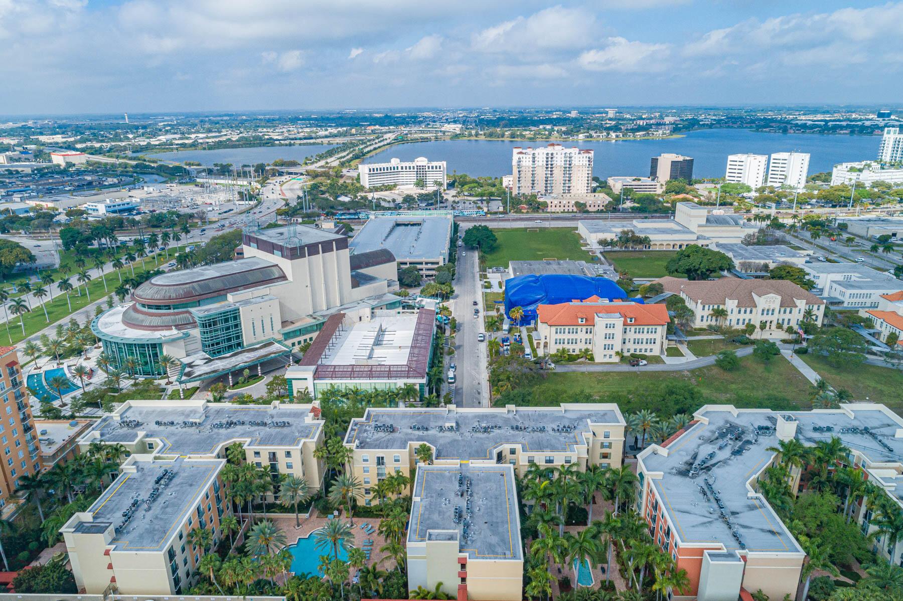 COURTYARDS IN CITYPLACE C - Residential