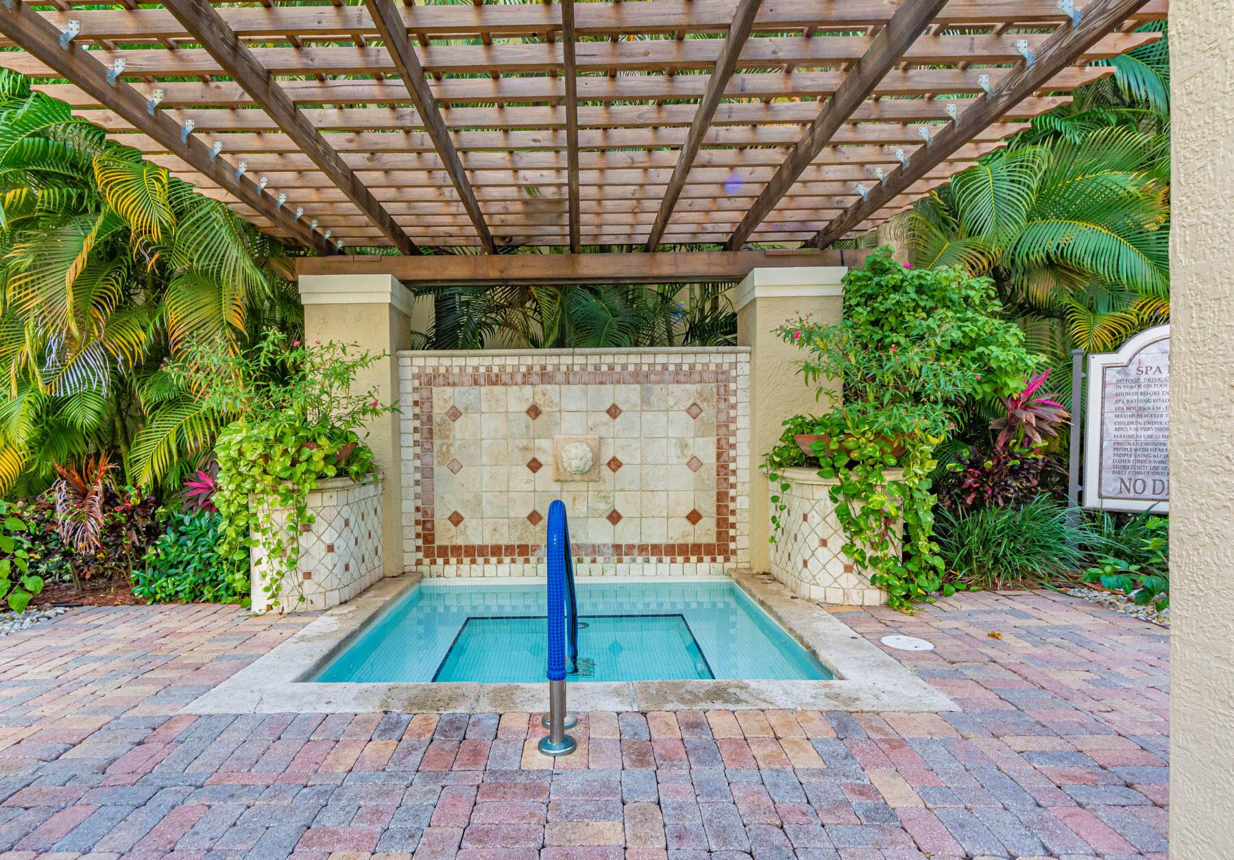 COURTYARDS IN CITYPLACE C - Residential