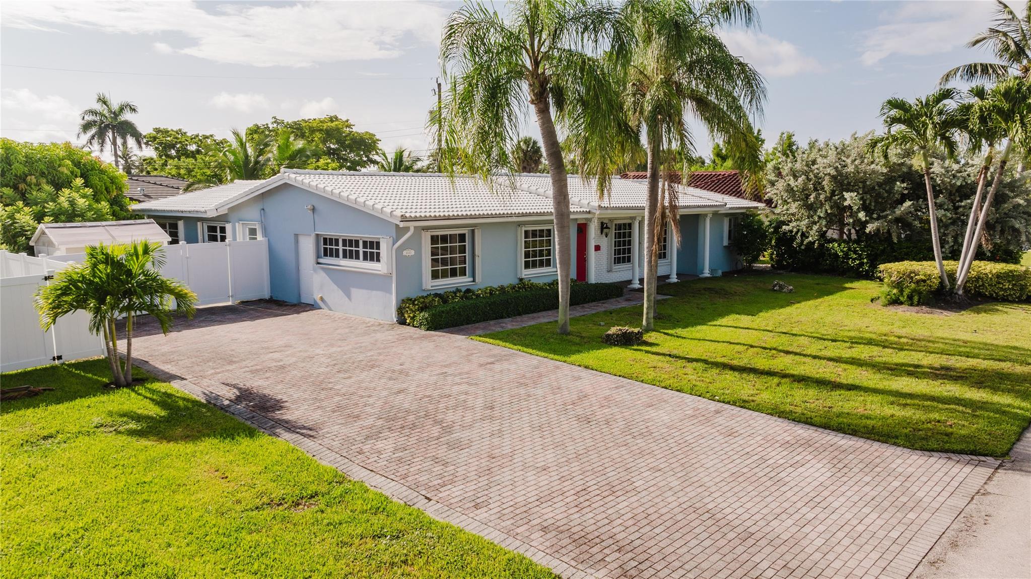 View Lighthouse Point, FL 33064 house