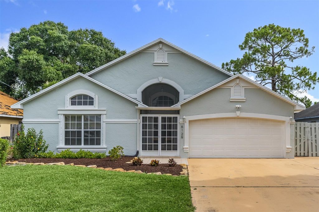 Photo of 6129 Hollywood Street, Jupiter, FL 33458 (MLS # F10449523)