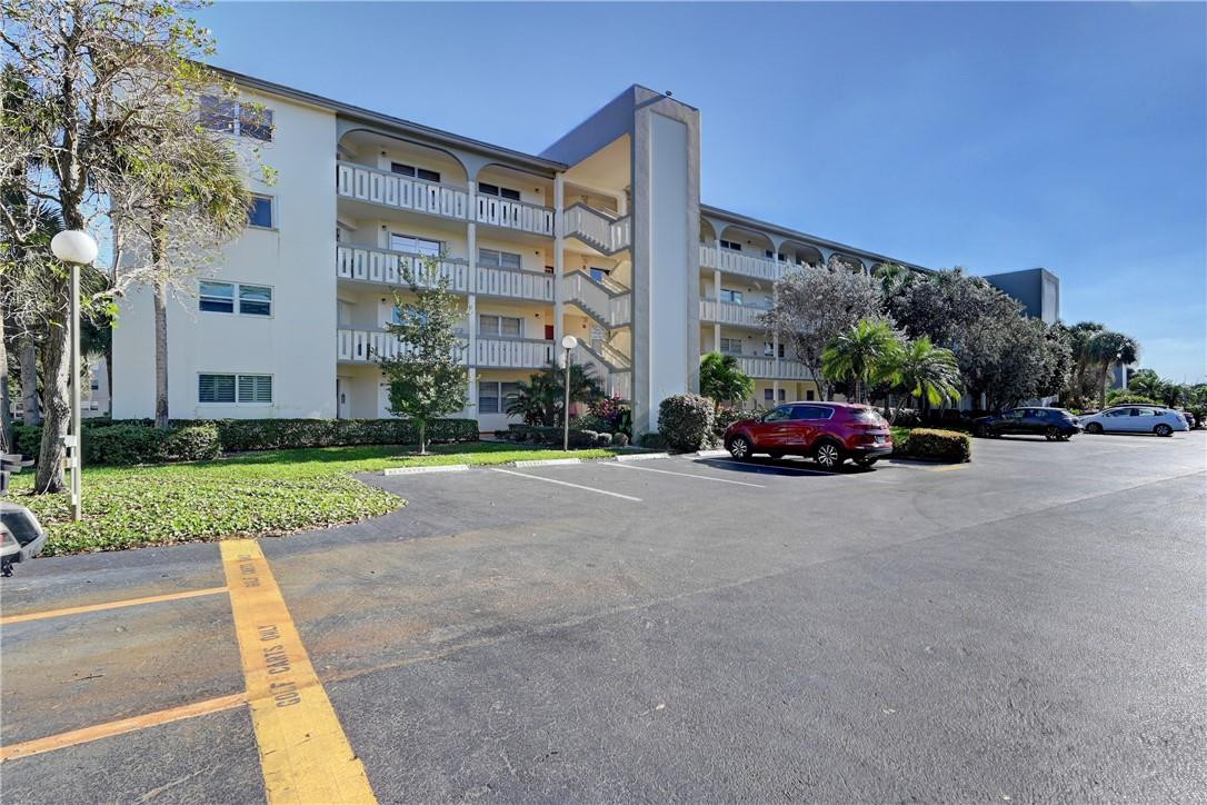 WYNMOOR VILLAGE - Residential