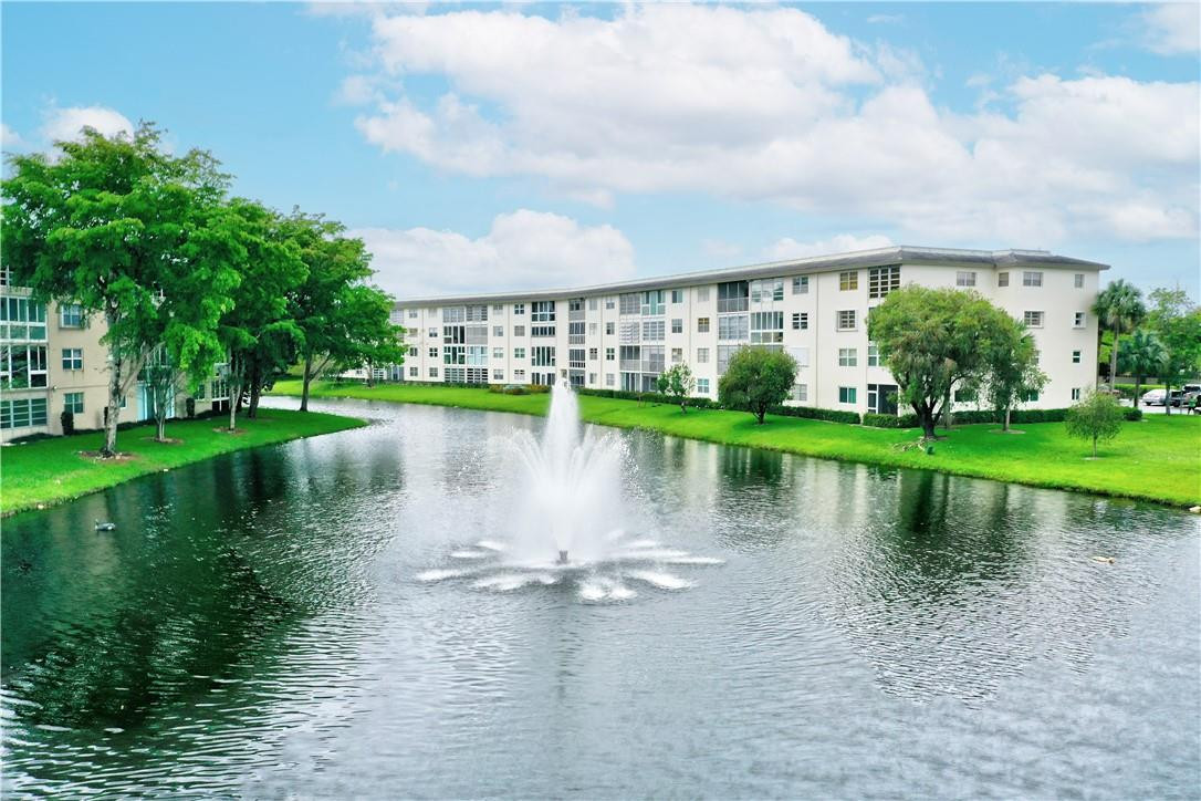 WYNMOOR VILLAGE - Residential