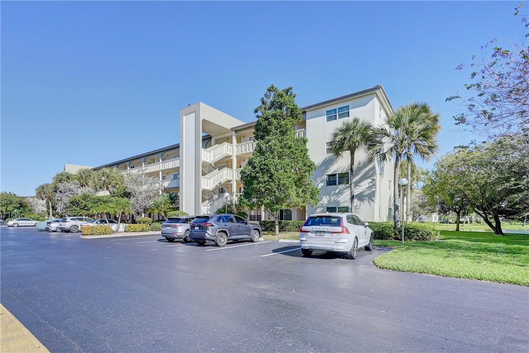 WYNMOOR VILLAGE - Residential