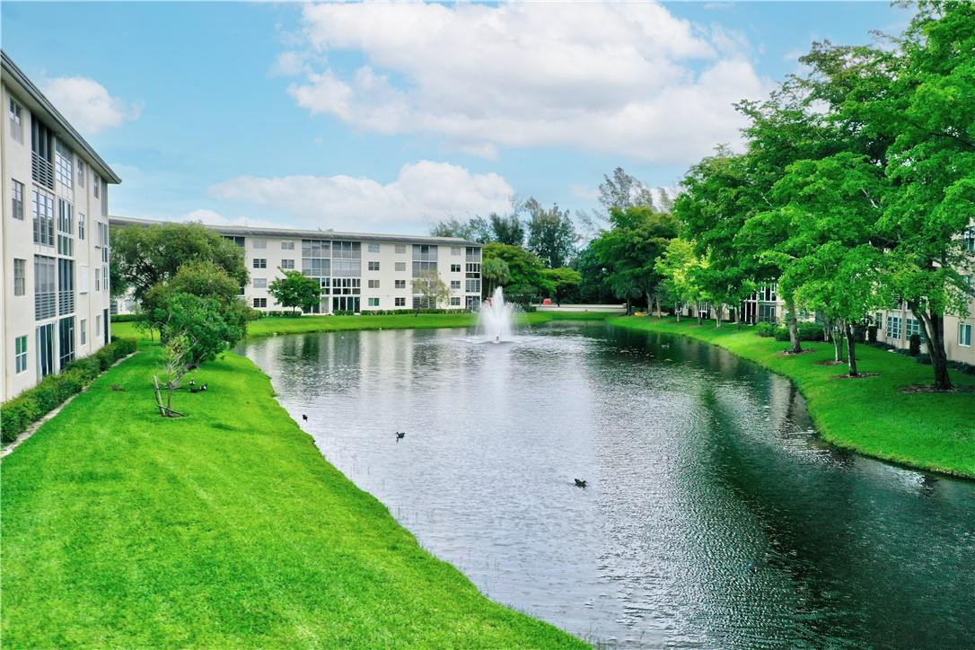 WYNMOOR VILLAGE - Residential