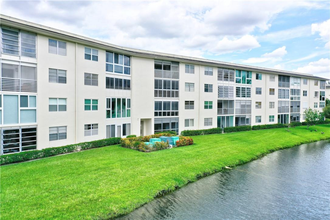 WYNMOOR VILLAGE - Residential