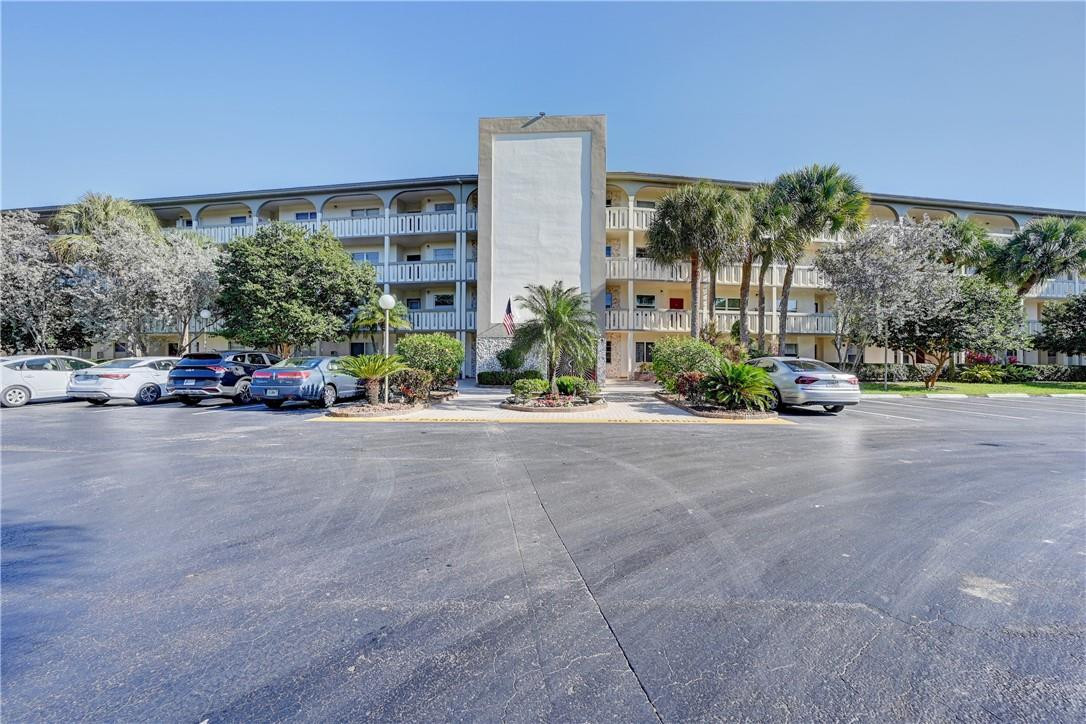 WYNMOOR VILLAGE - Residential