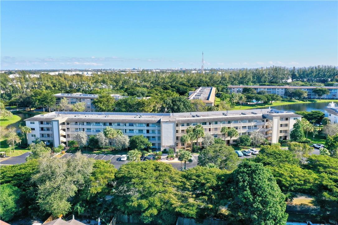 WYNMOOR VILLAGE - Residential
