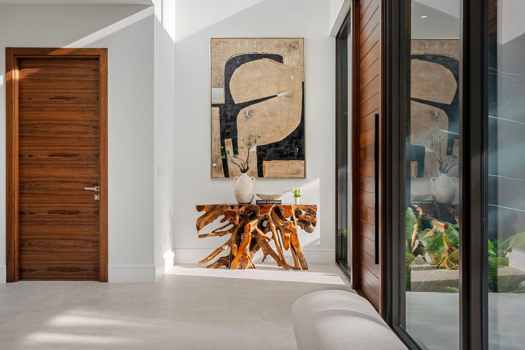 Photo of 2000 Harbourview Drive, Fort Lauderdale, FL 33316 (MLS # F10519562)