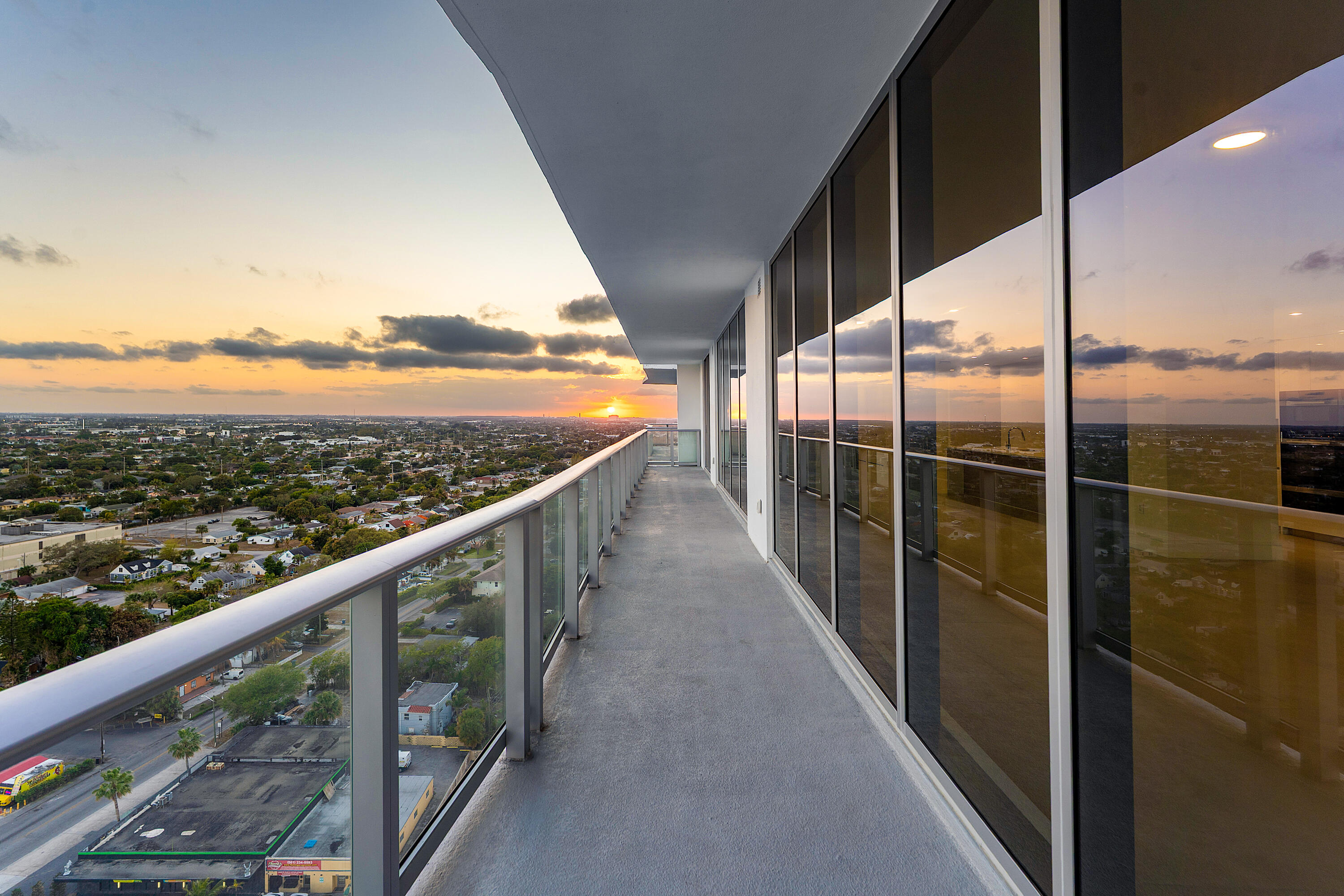 Nautilus 220 Condominium - Residential