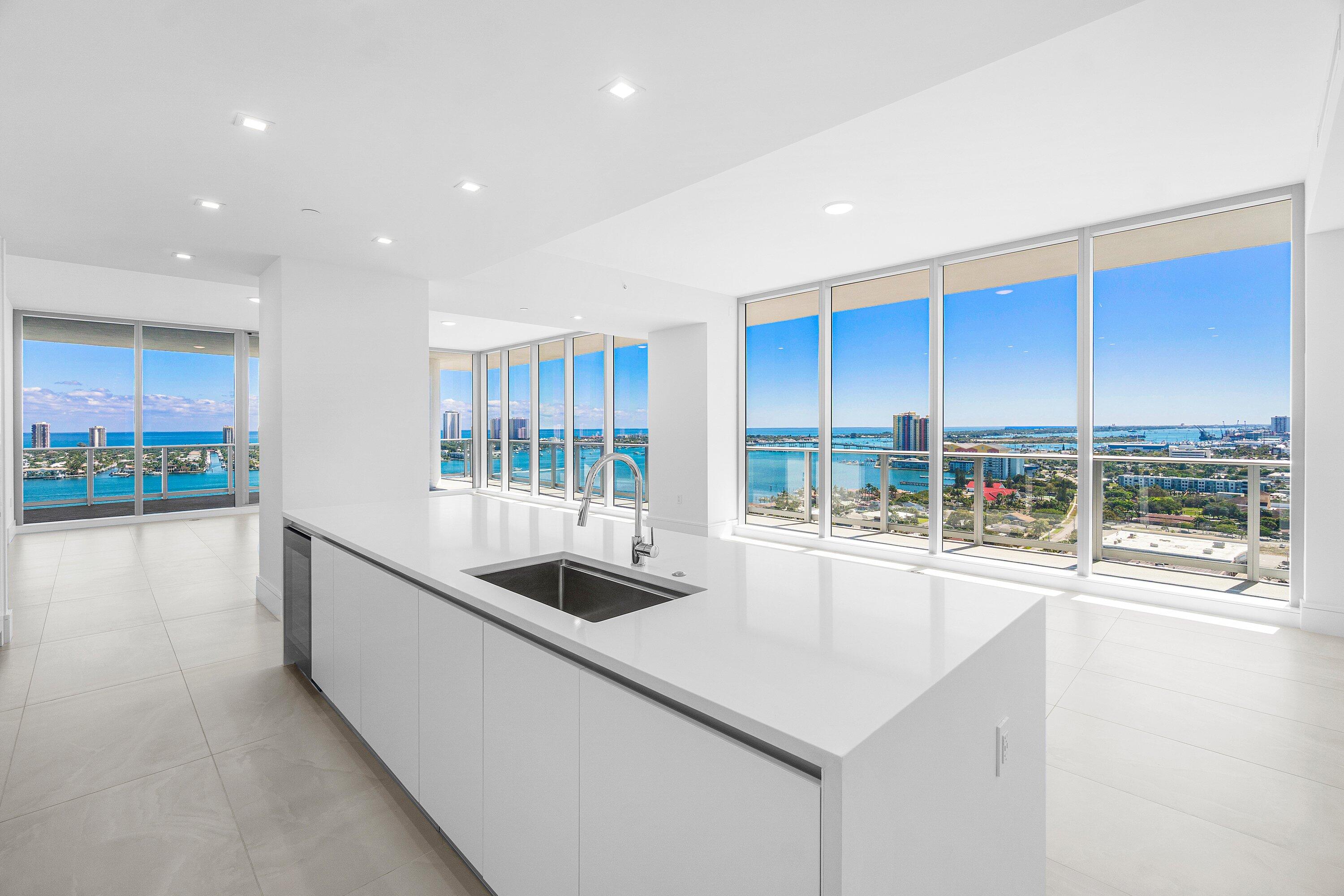 Nautilus 220 Condominium - Residential