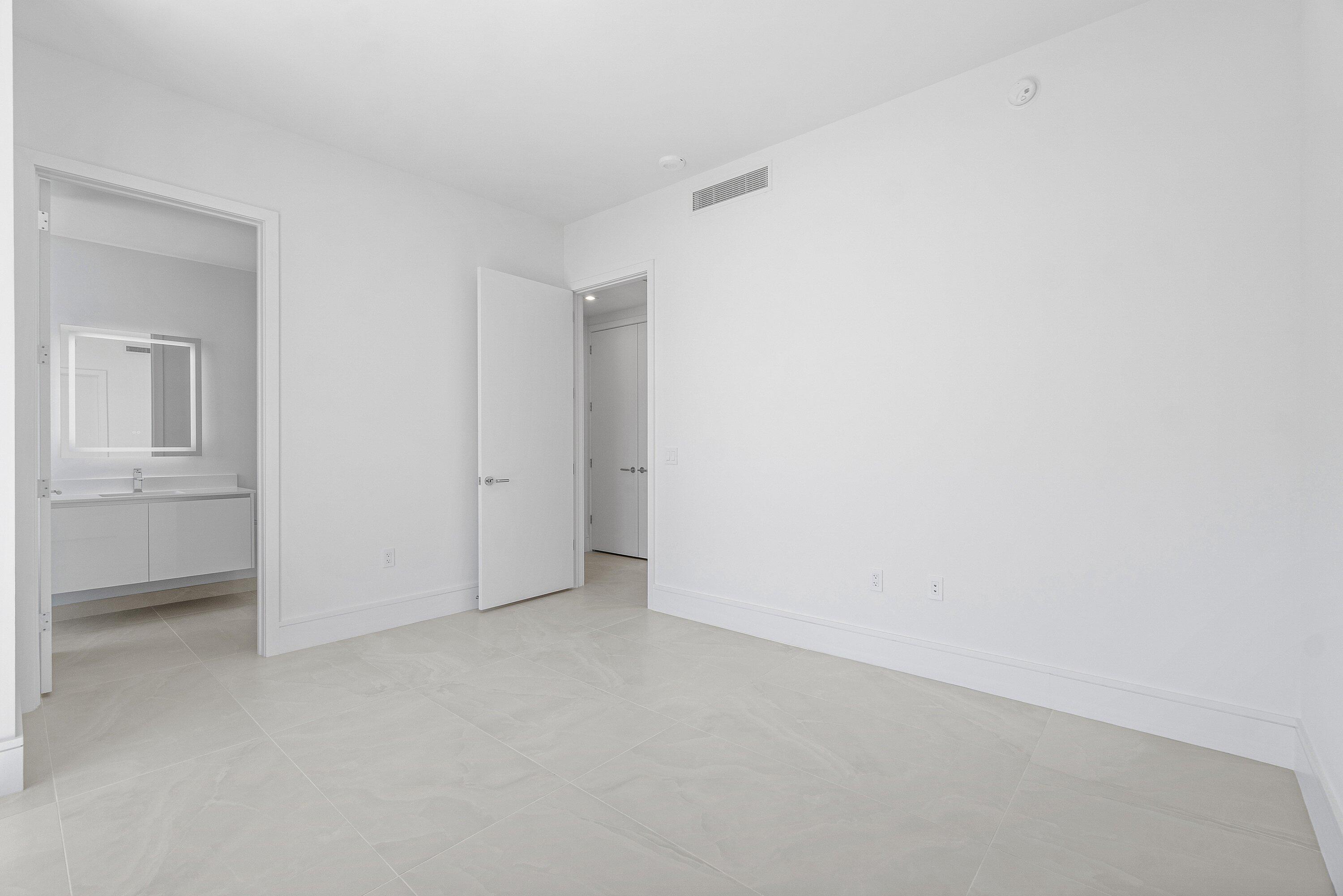 Nautilus 220 Condominium - Residential