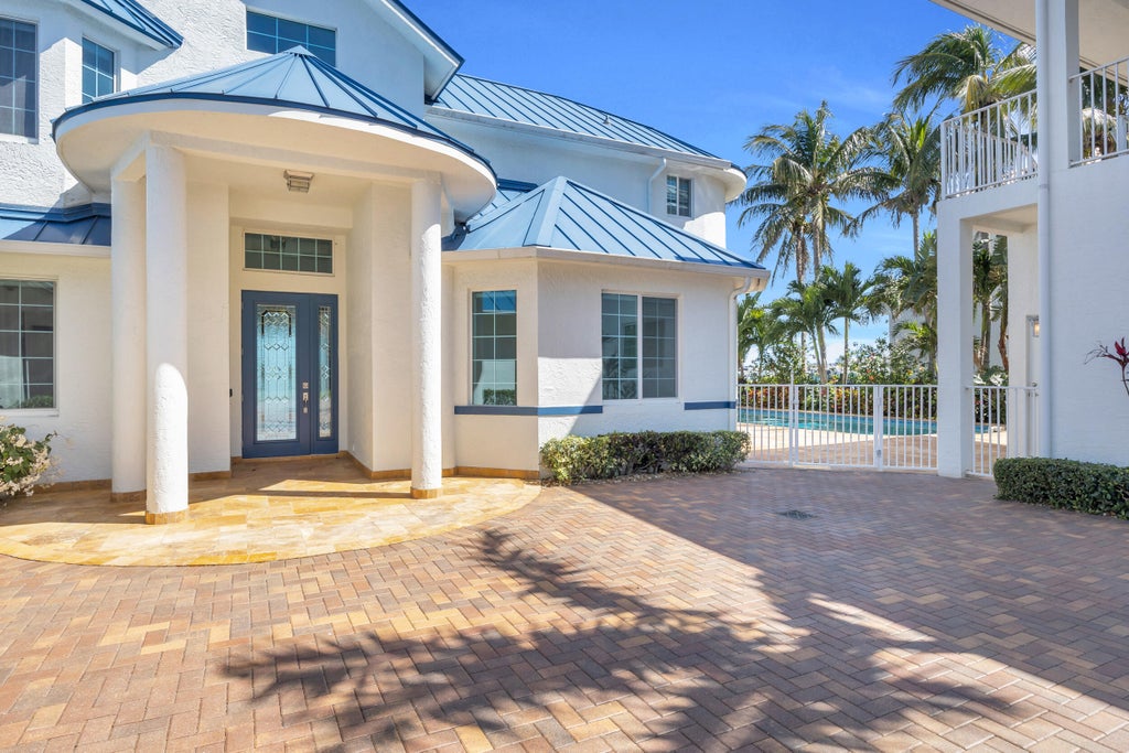Photo of 18375 SE Federal Highway, Jupiter, FL 33469 (MLS # R11067065)