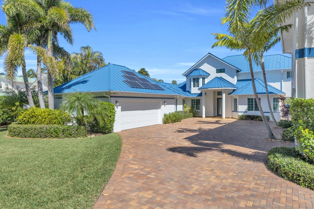 Photo of 18375 SE Federal Highway, Jupiter, FL 33469 (MLS # R11067065)
