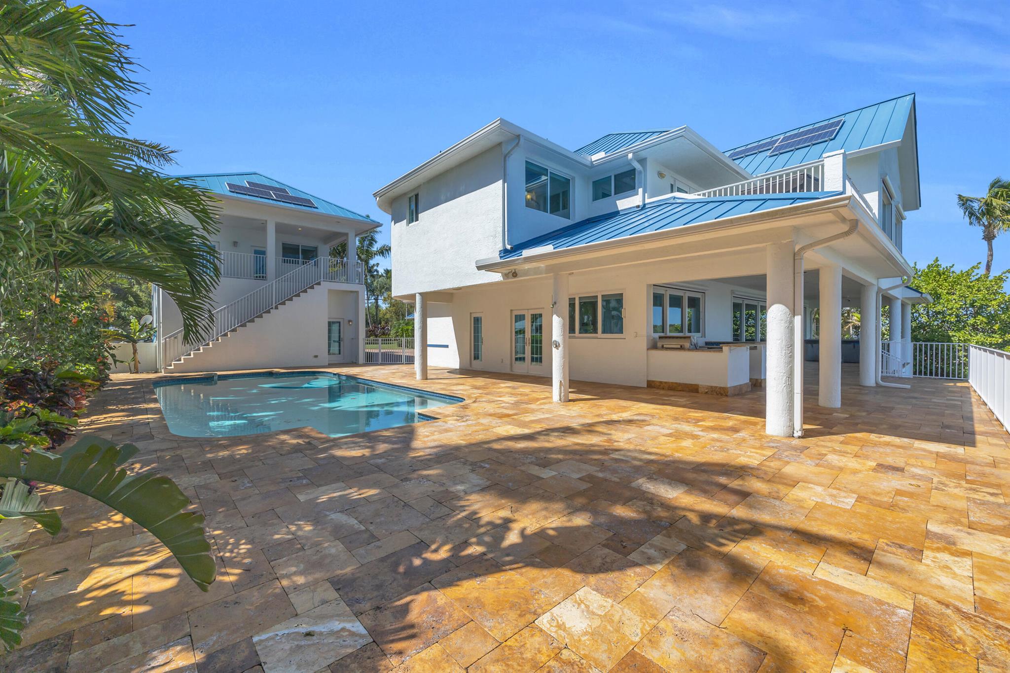 SANDY DEPTHS - Residential