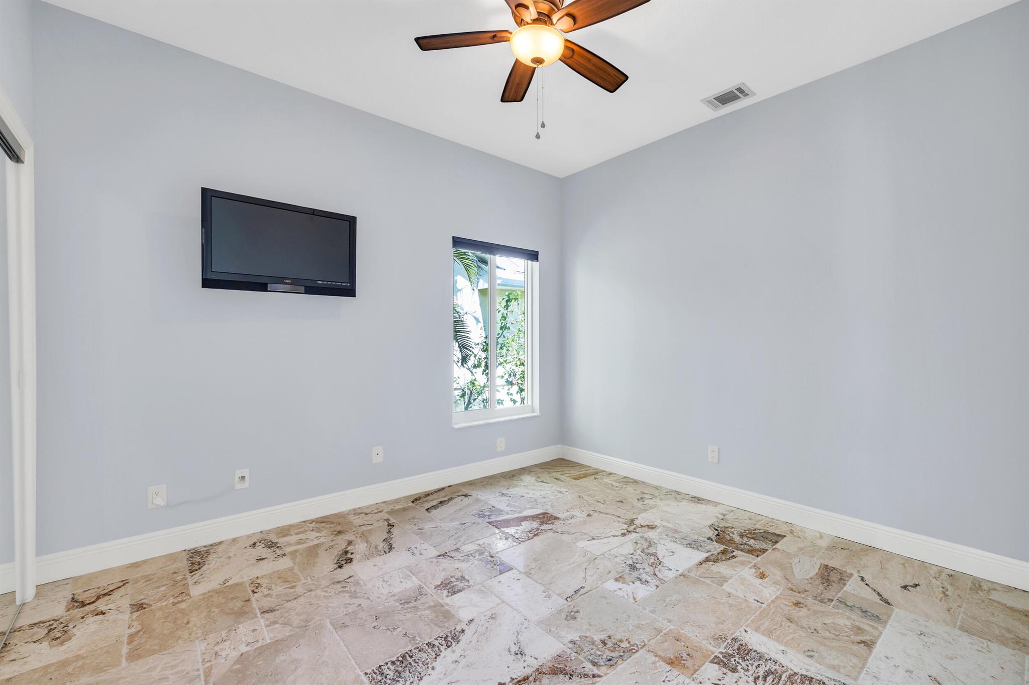 SANDY DEPTHS - Residential