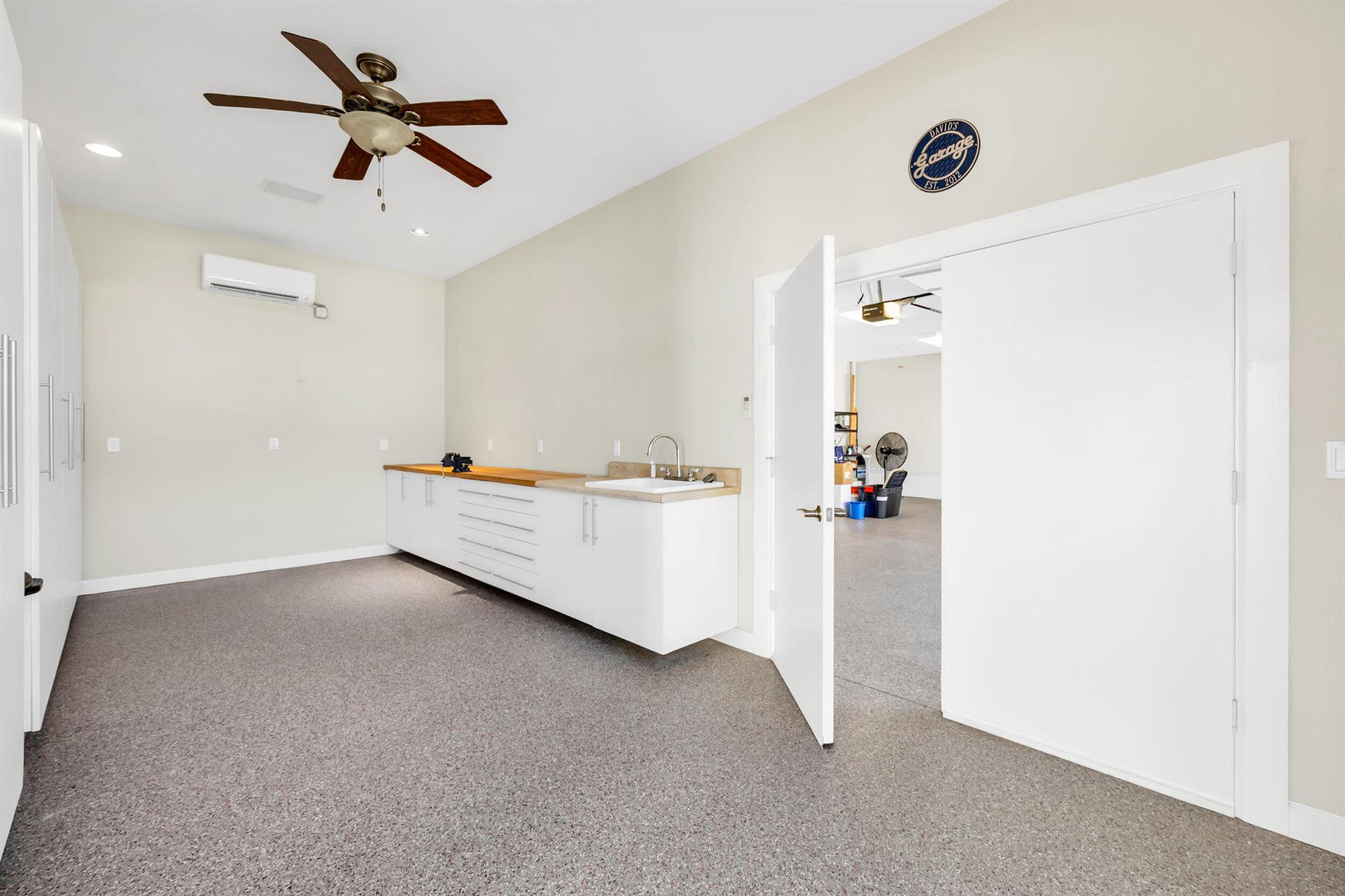 SANDY DEPTHS - Residential