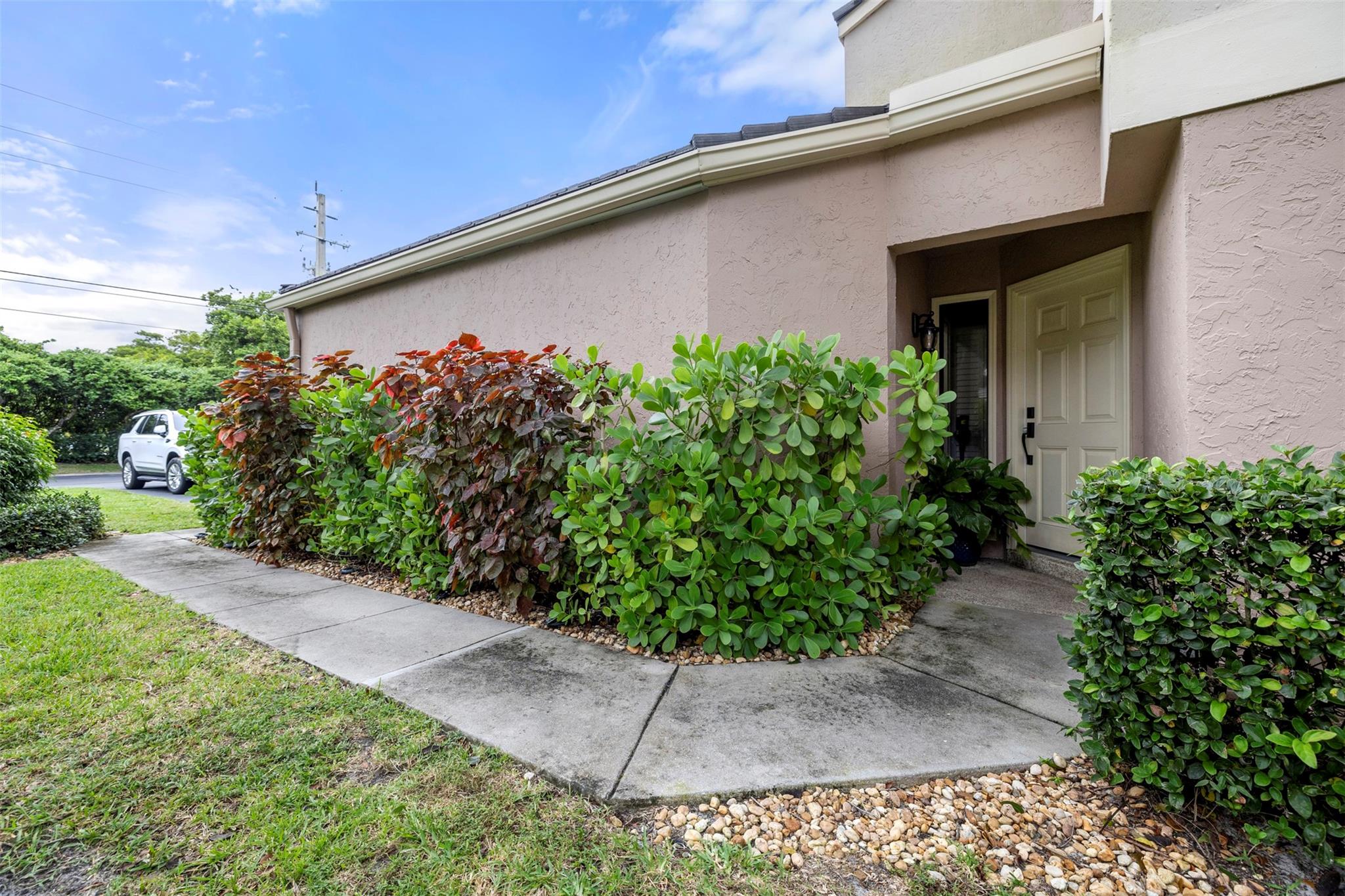 79 NW 98th Ter