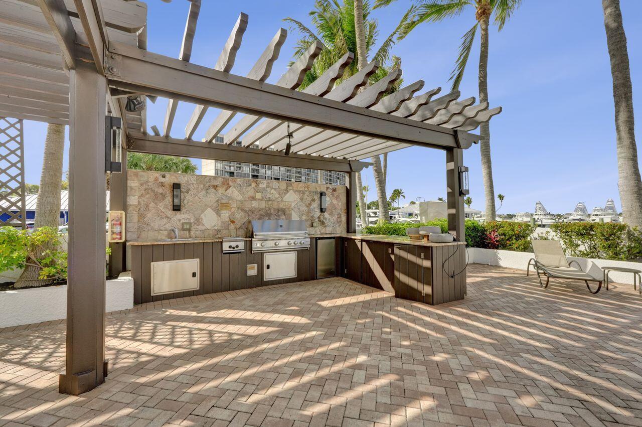 OLD PORT COVE CONDO FIVE - Residential