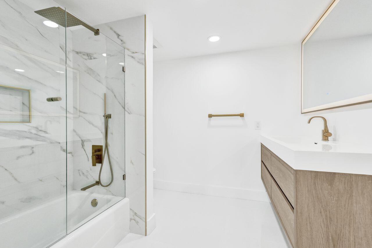 OLD PORT COVE CONDO FIVE - Residential