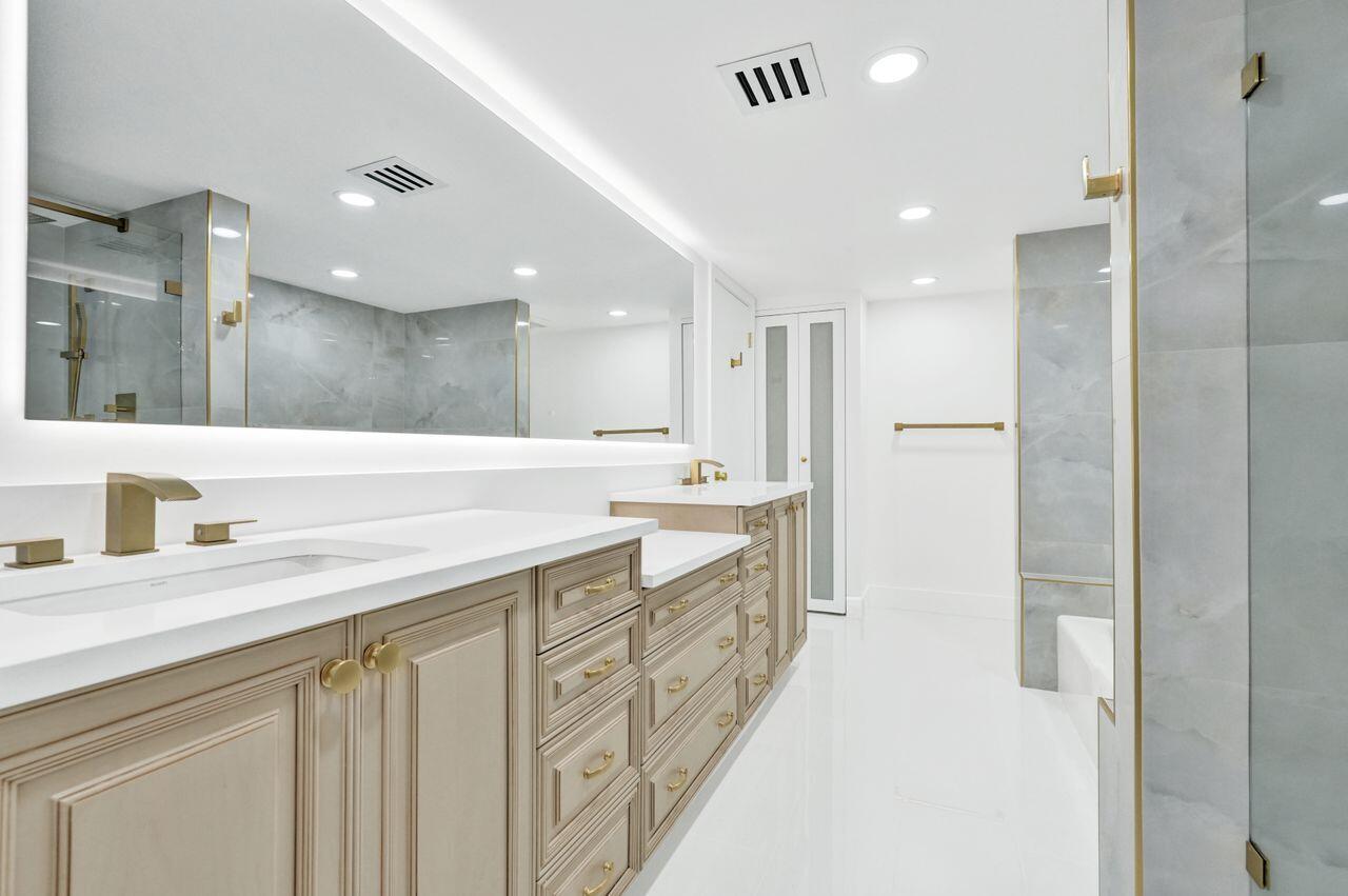 OLD PORT COVE CONDO FIVE - Residential