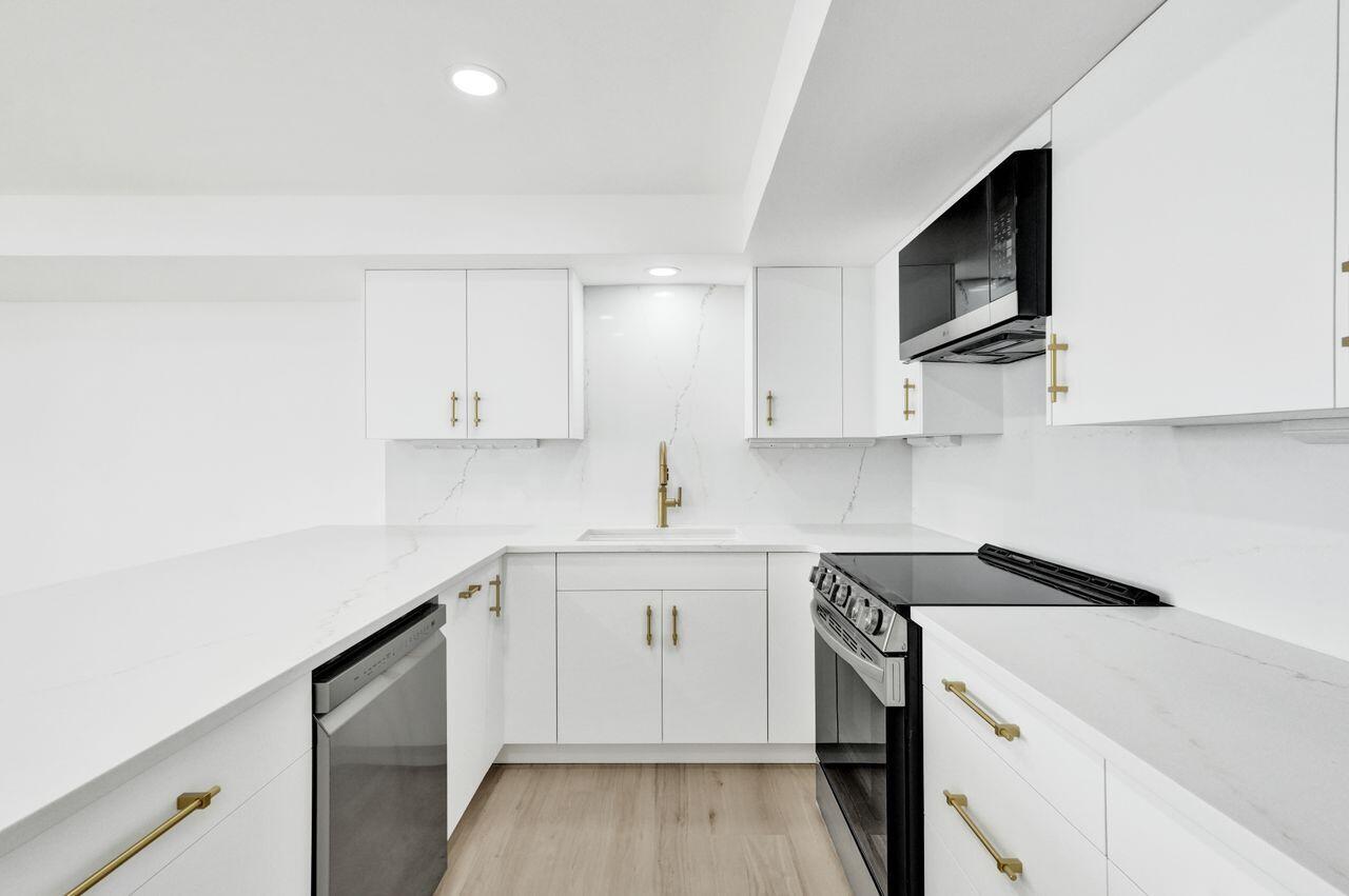 OLD PORT COVE CONDO FIVE - Residential