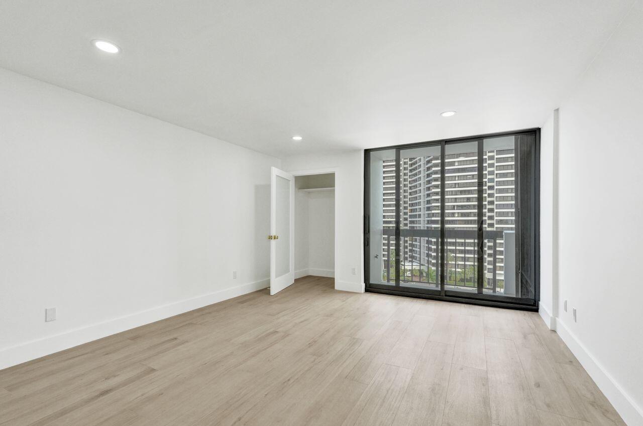 OLD PORT COVE CONDO FIVE - Residential