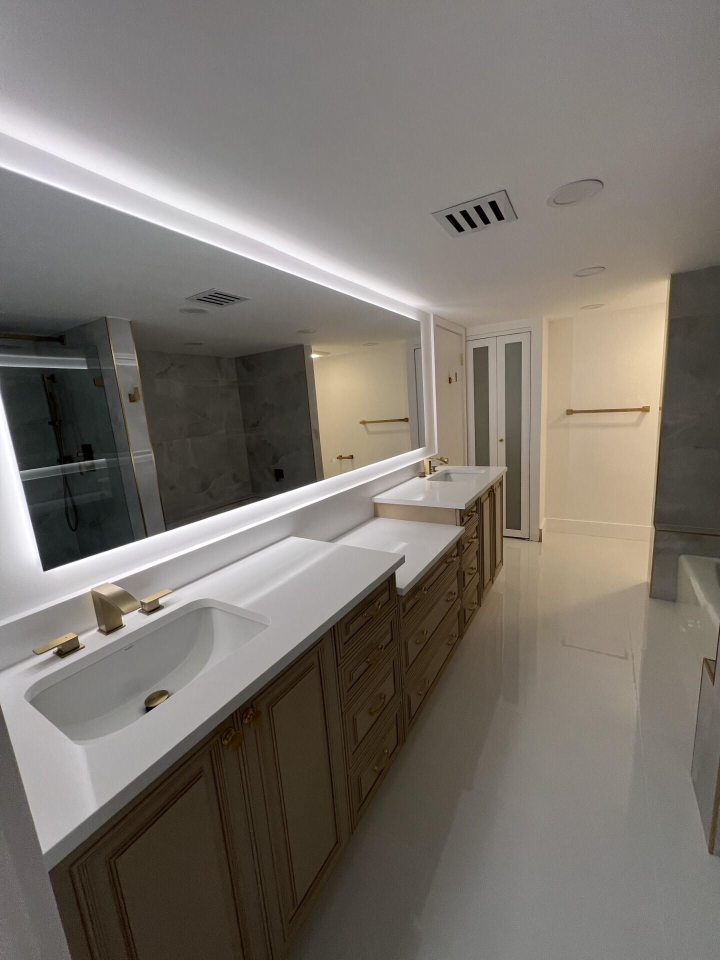 OLD PORT COVE CONDO FIVE - Residential