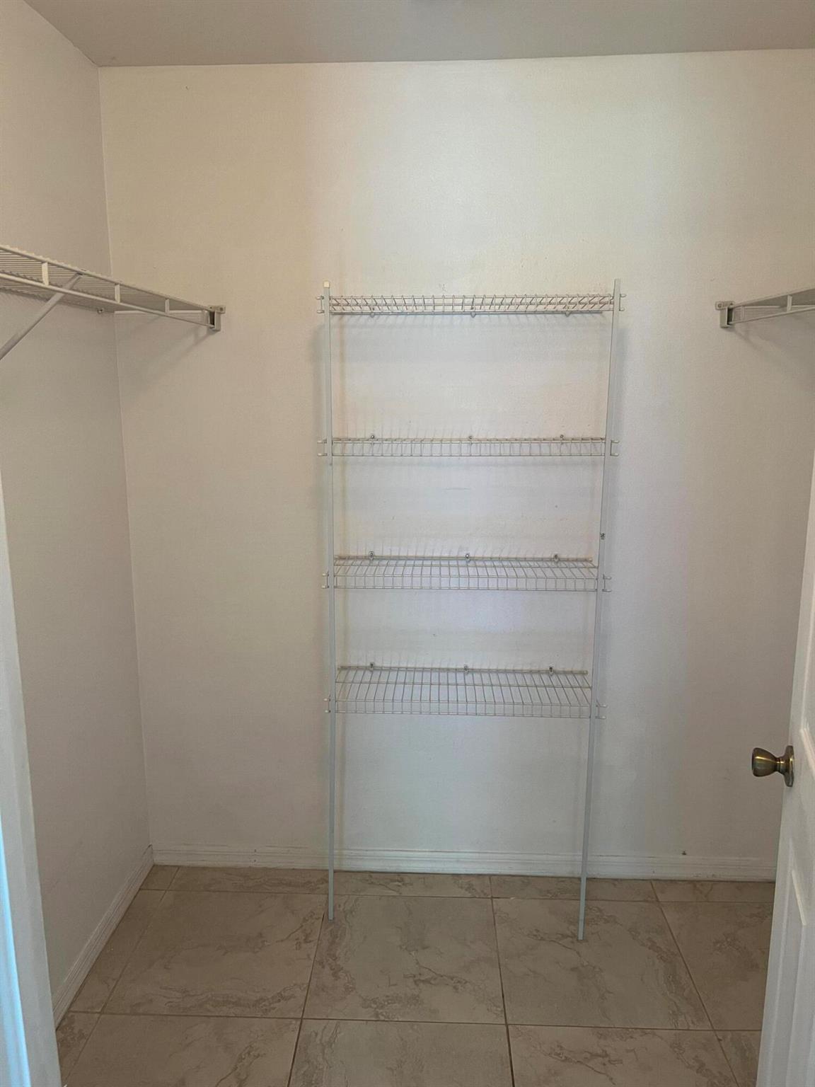 PORT ST LUCIE SECTION 9 - Residential Lease