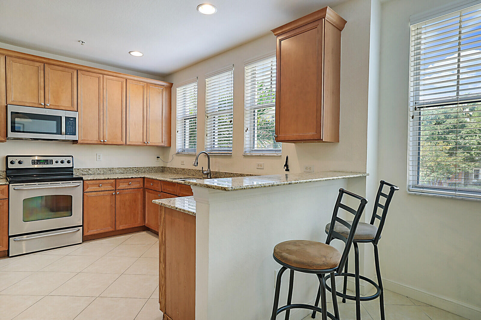 CITYSIDE CONDO - Residential